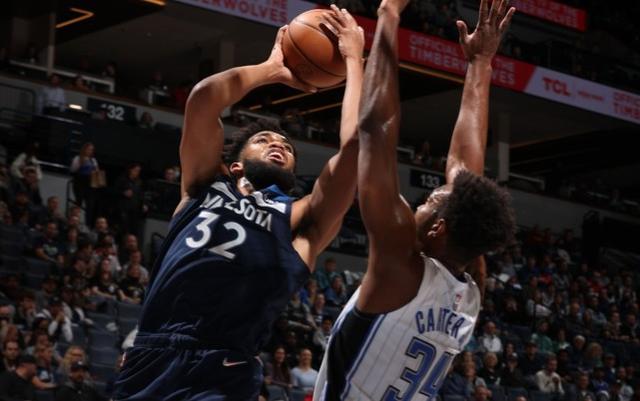  戈贝尔双二十篮板森林狼轻取魔术延续强势表现