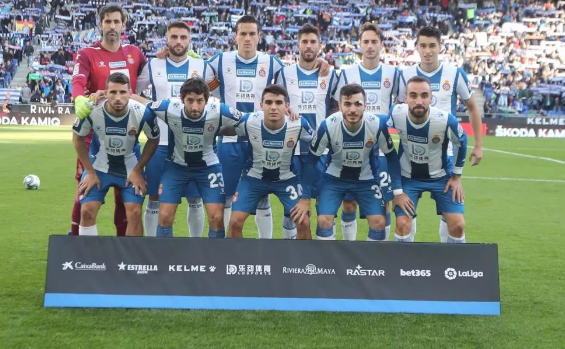  那不勒斯边路传中制胜，战术针对性获球迷称赞  