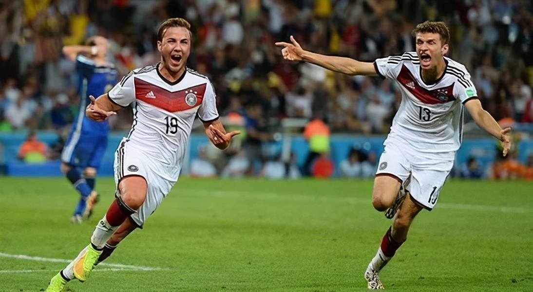  卡利亚里防守漏洞百出，连丢四球陷入降级泥潭